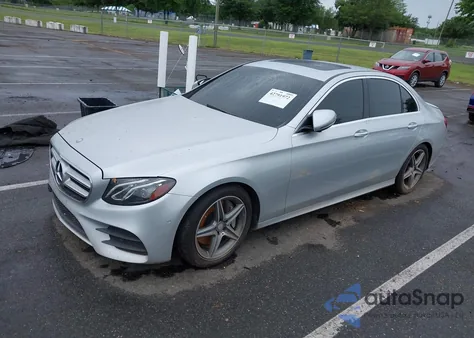 2017 Mercedes-Benz E 300 4Matic z USA, uszkodzony, nr VIN WDDZF4KB0HA111719